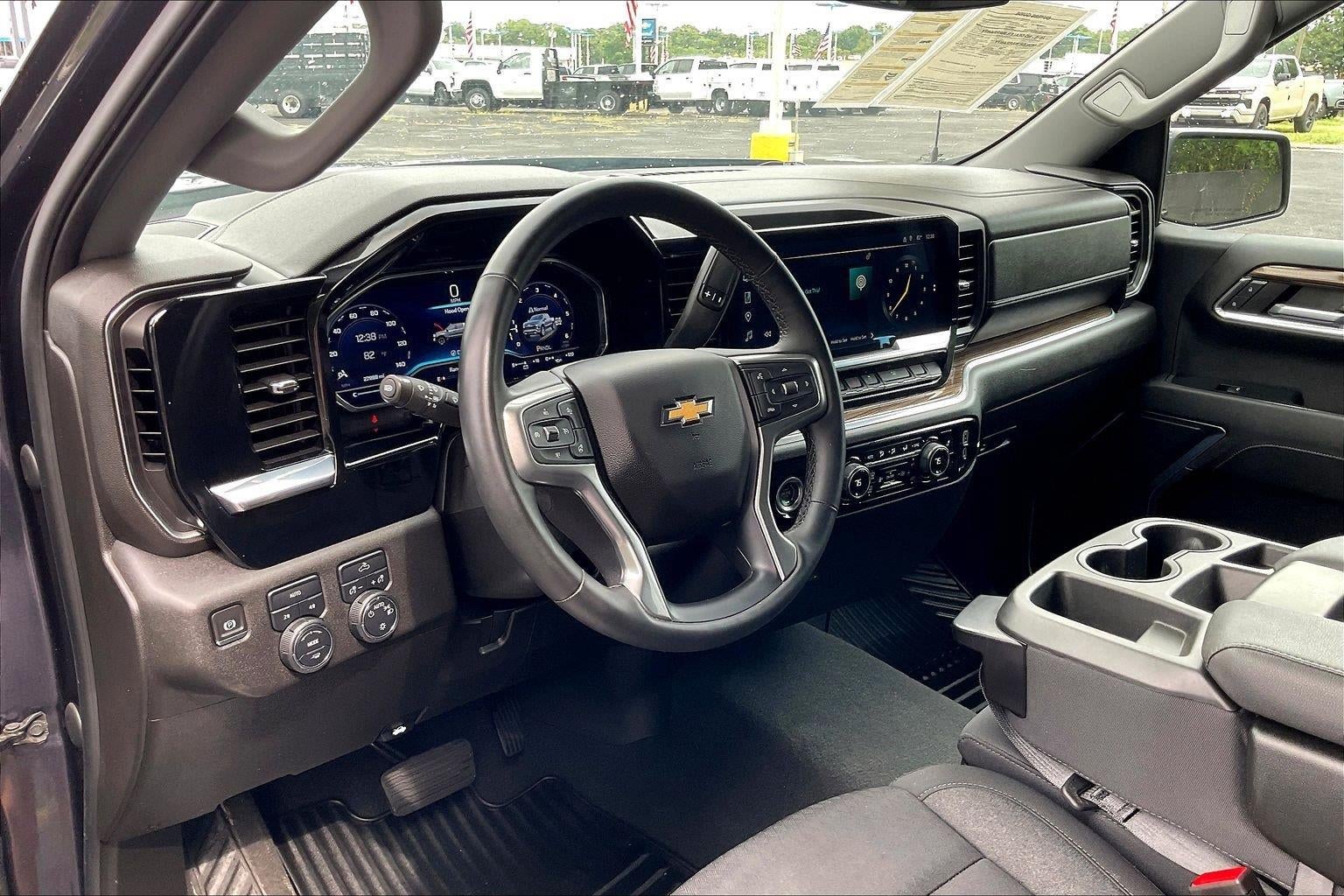 2023 Chevrolet Silverado 1500 LT (2FL)