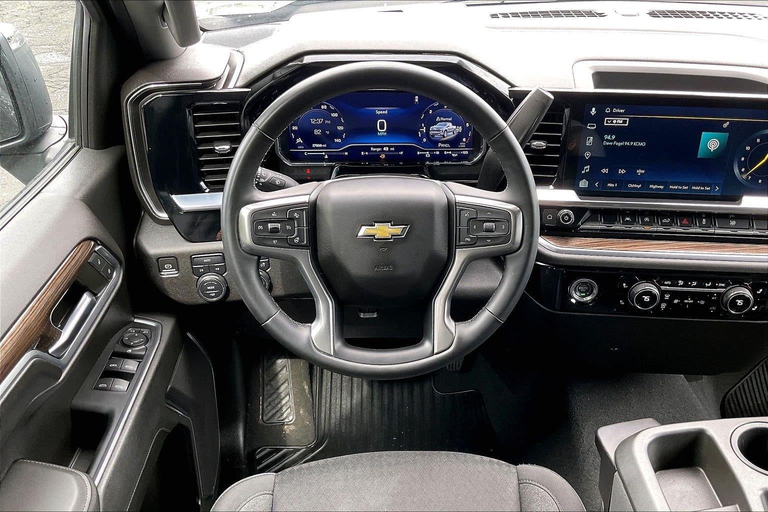 2023 Chevrolet Silverado 1500 LT (2FL)