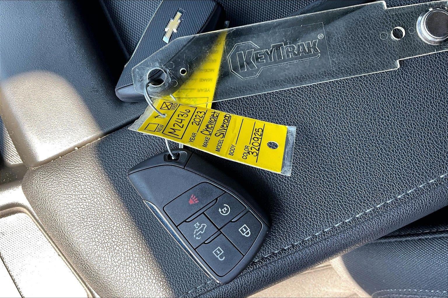2023 Chevrolet Silverado 1500 LT (2FL)