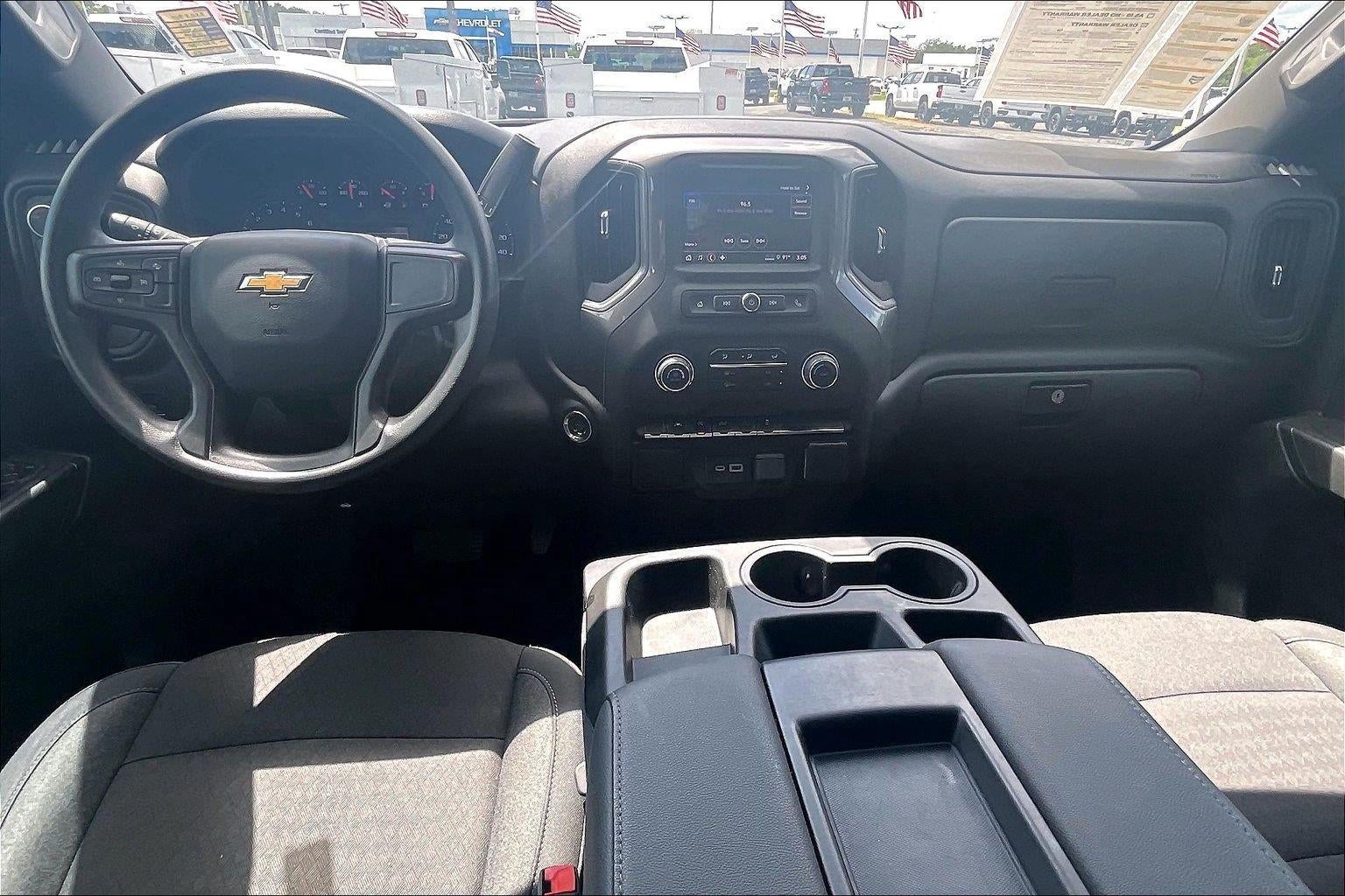 2025 Chevrolet Silverado 1500 Custom