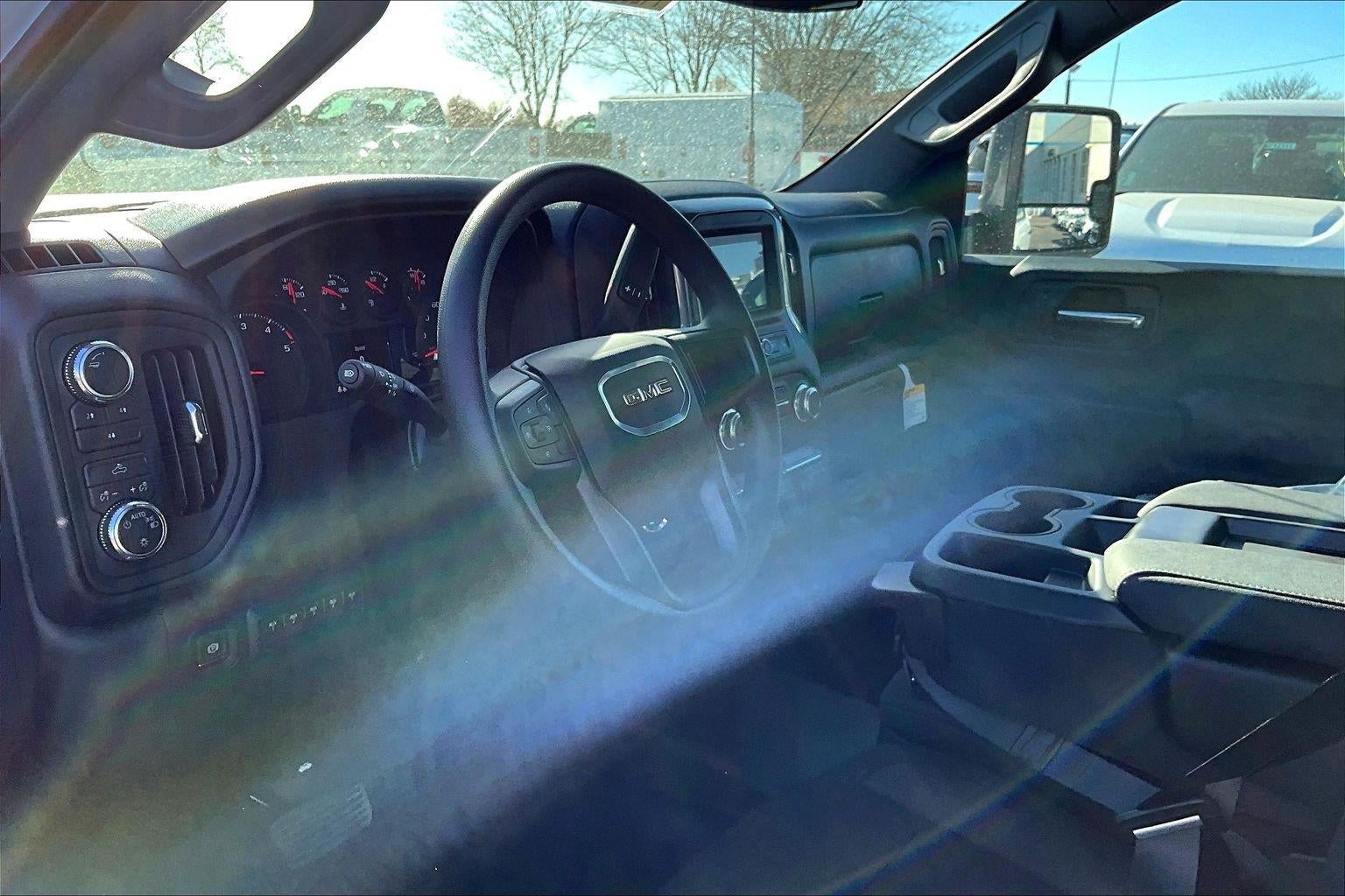 2026 GMC Sierra 3500 HD Chassis Cab Pro