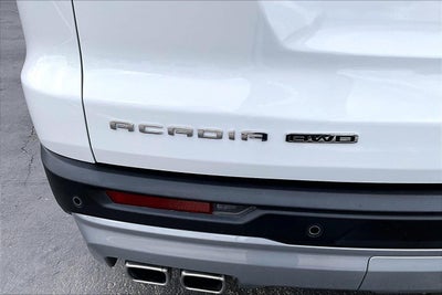 2025 GMC Acadia Elevation