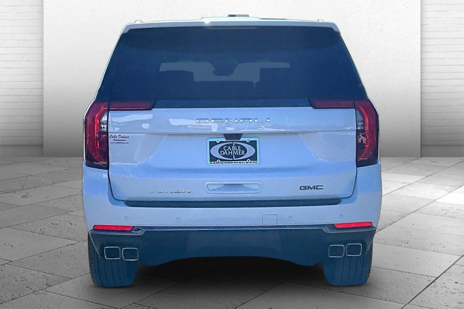 2027 GMC Yukon Denali Ultimate - Photo 4