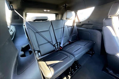 2024 GMC Yukon XL SLT