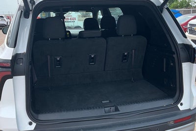 2024 Chevrolet Traverse LT