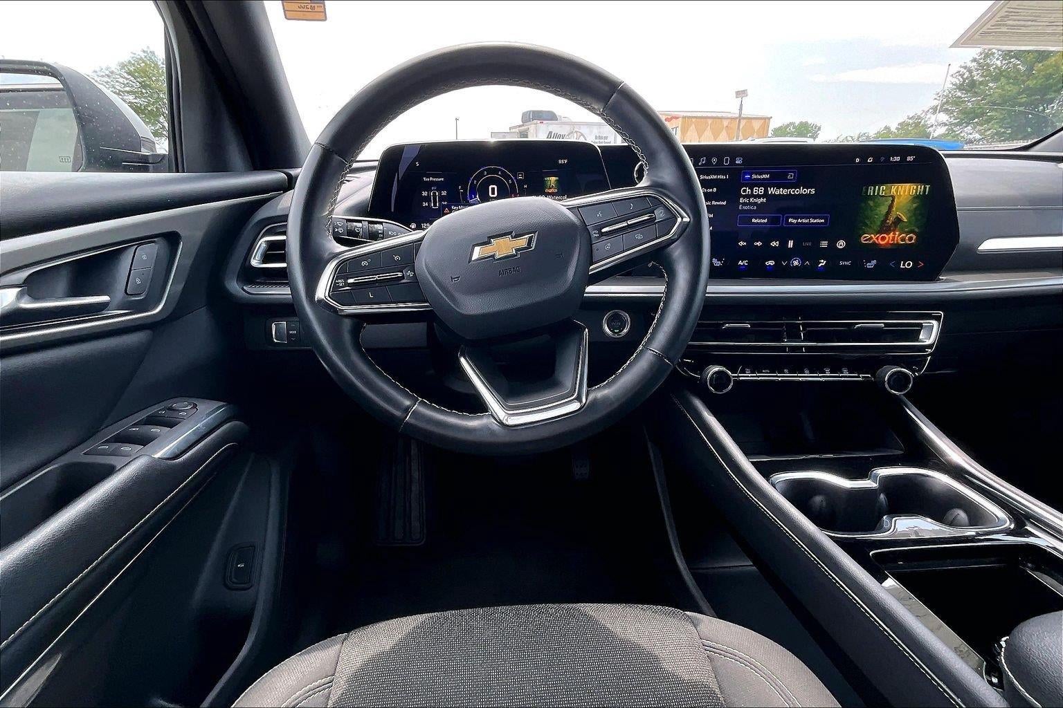 2024 Chevrolet Traverse LT