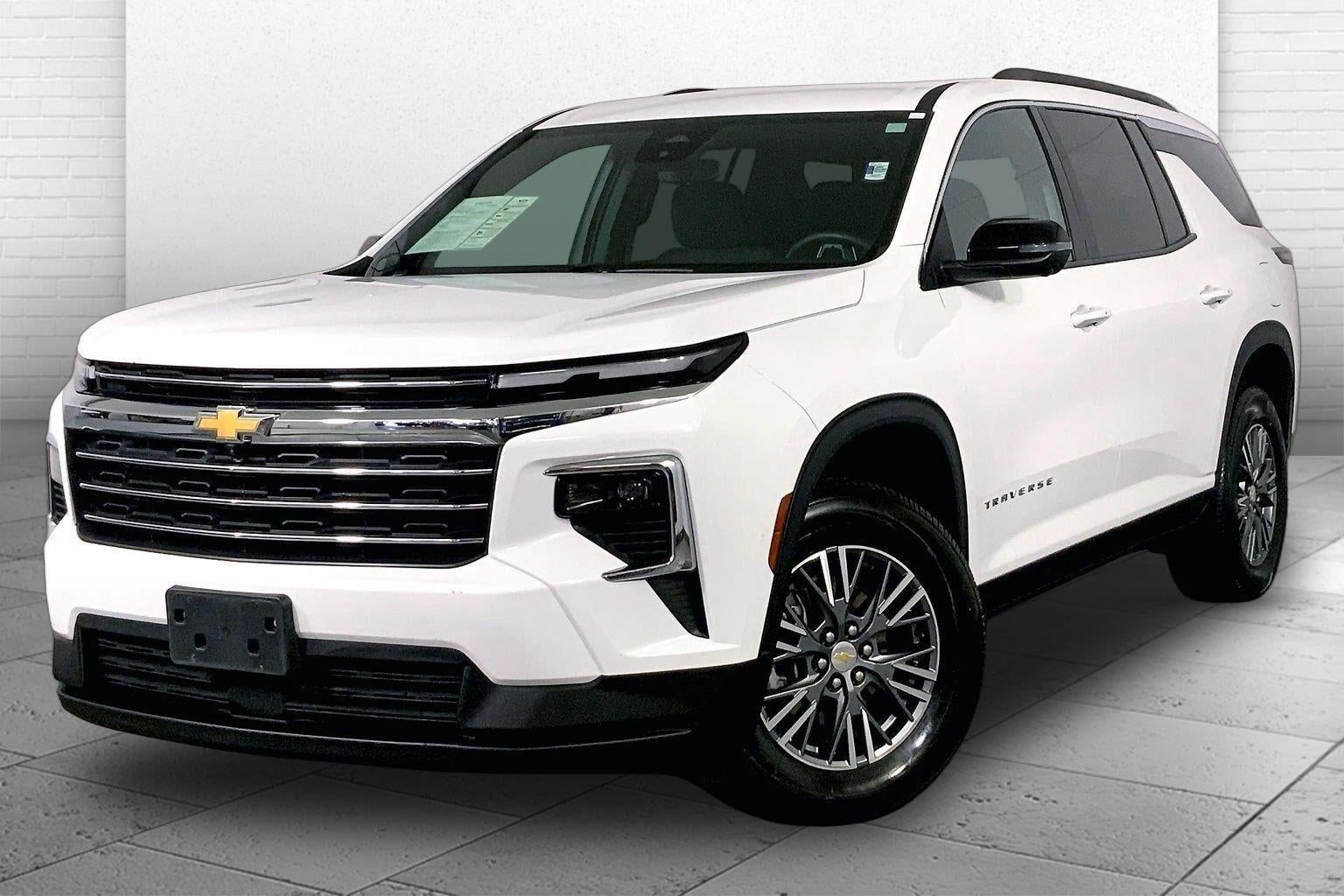 2024 Chevrolet Traverse LT