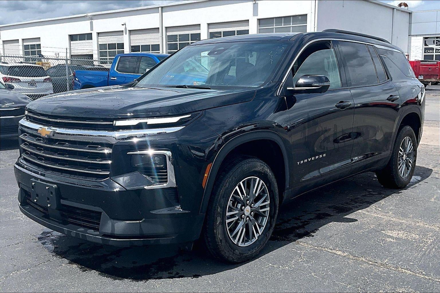 2024 Chevrolet Traverse LT