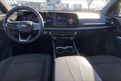 2024 Chevrolet Traverse LT