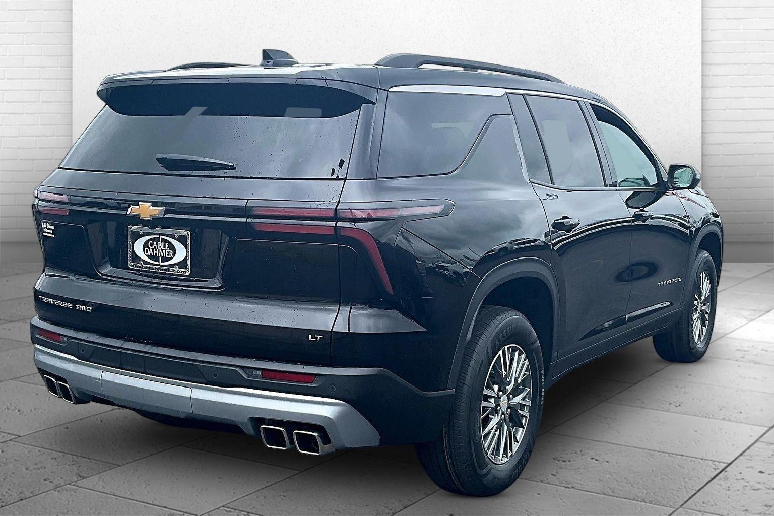 2024 Chevrolet Traverse LT