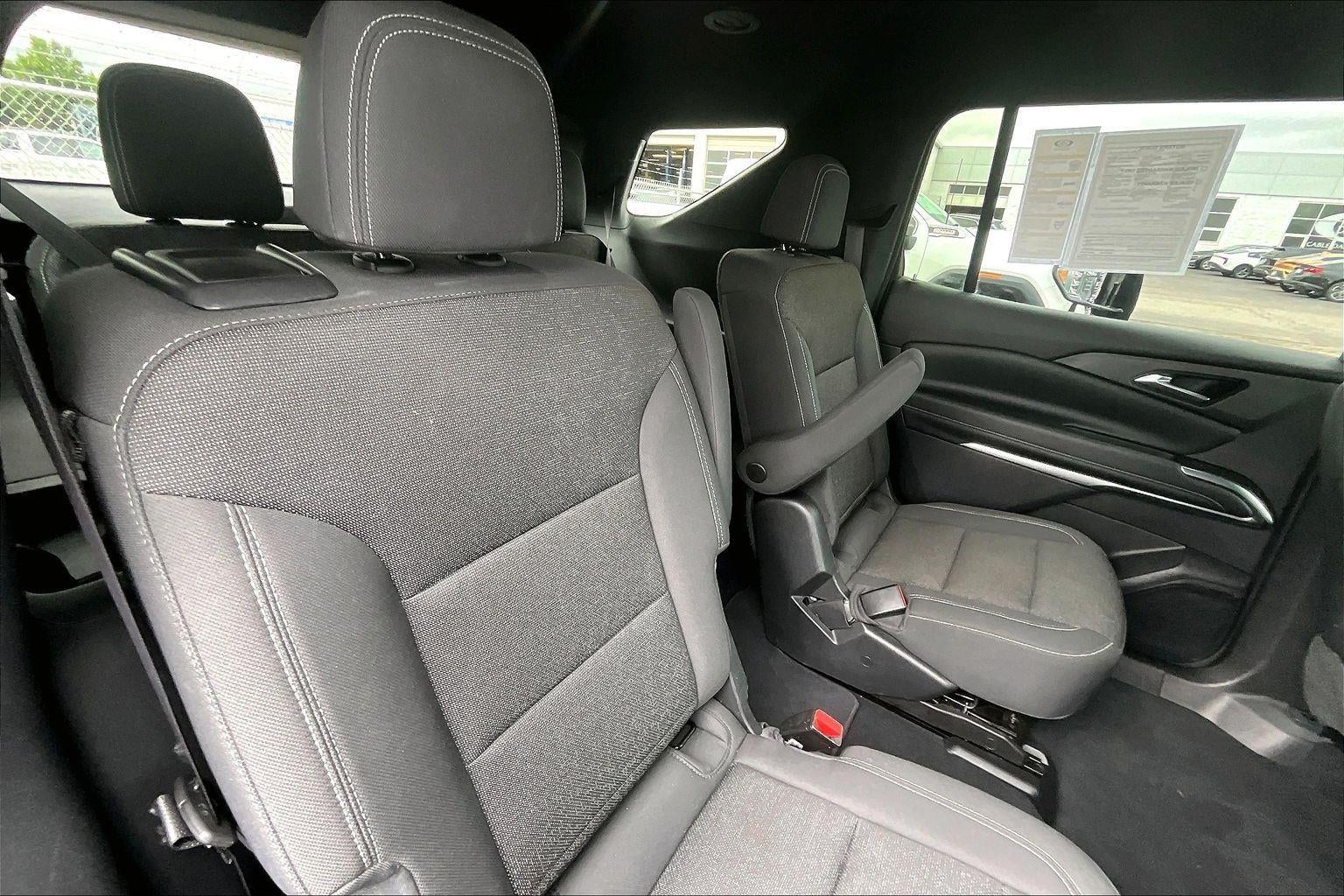 2024 Chevrolet Traverse LT