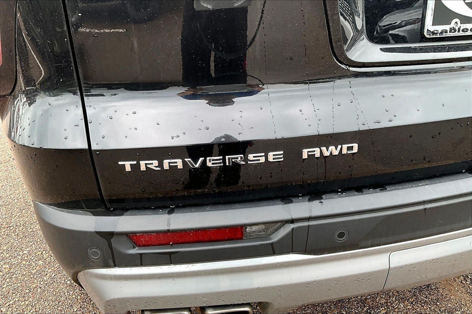 2024 Chevrolet Traverse LT