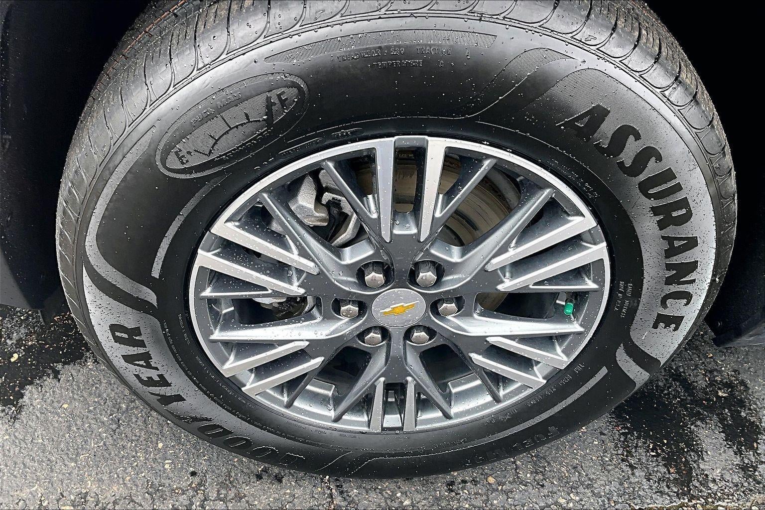 2024 Chevrolet Traverse LT