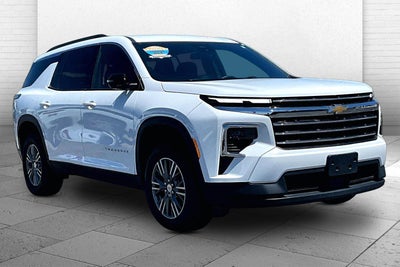 2024 Chevrolet Traverse LT