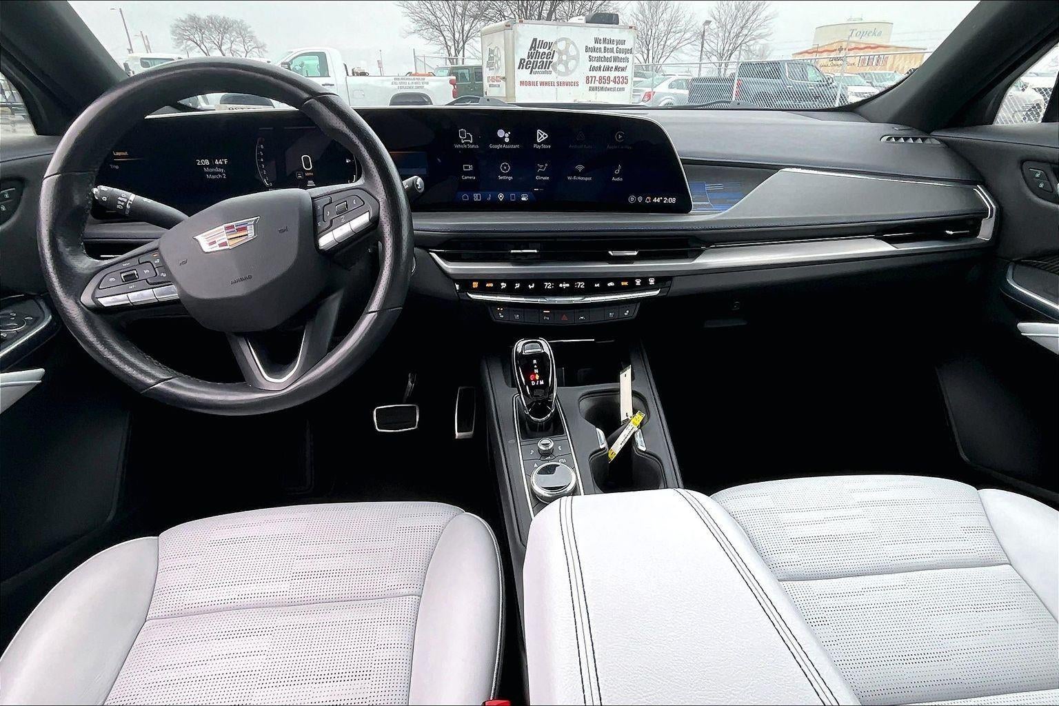 2024 Cadillac XT4 Sport