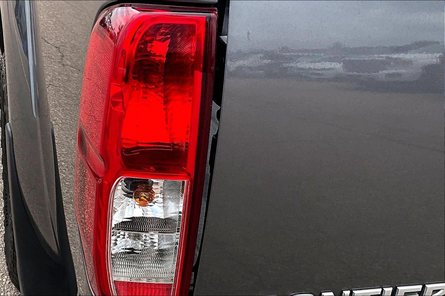 2021 Nissan Frontier SV