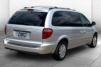 2005 Chrysler Town & Country Limited