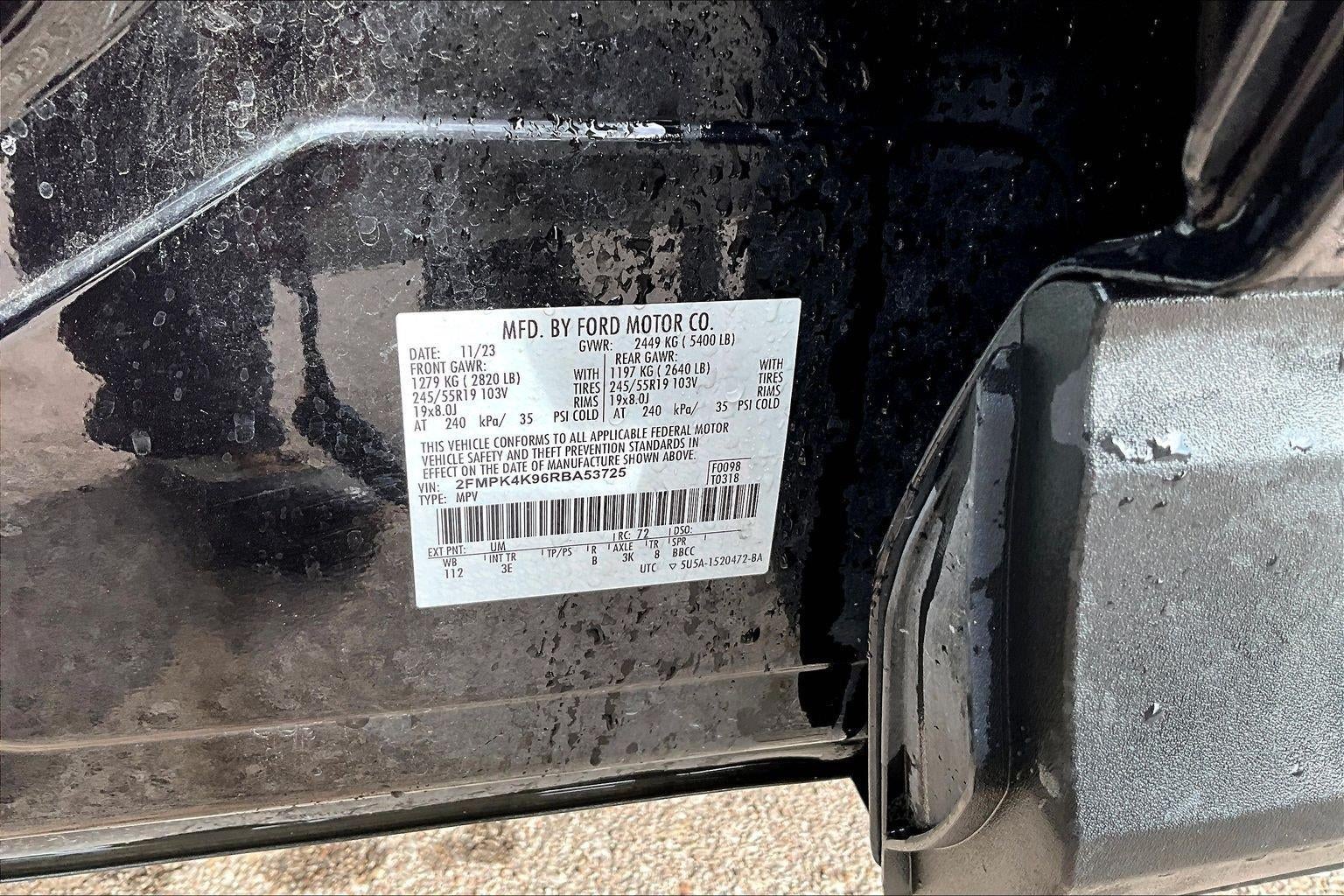 2024 Ford Edge Titanium