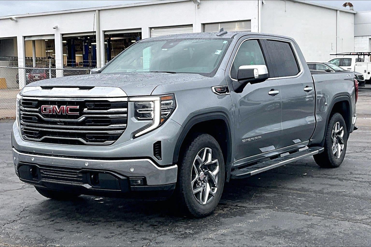 2024 GMC Sierra 1500 SLT
