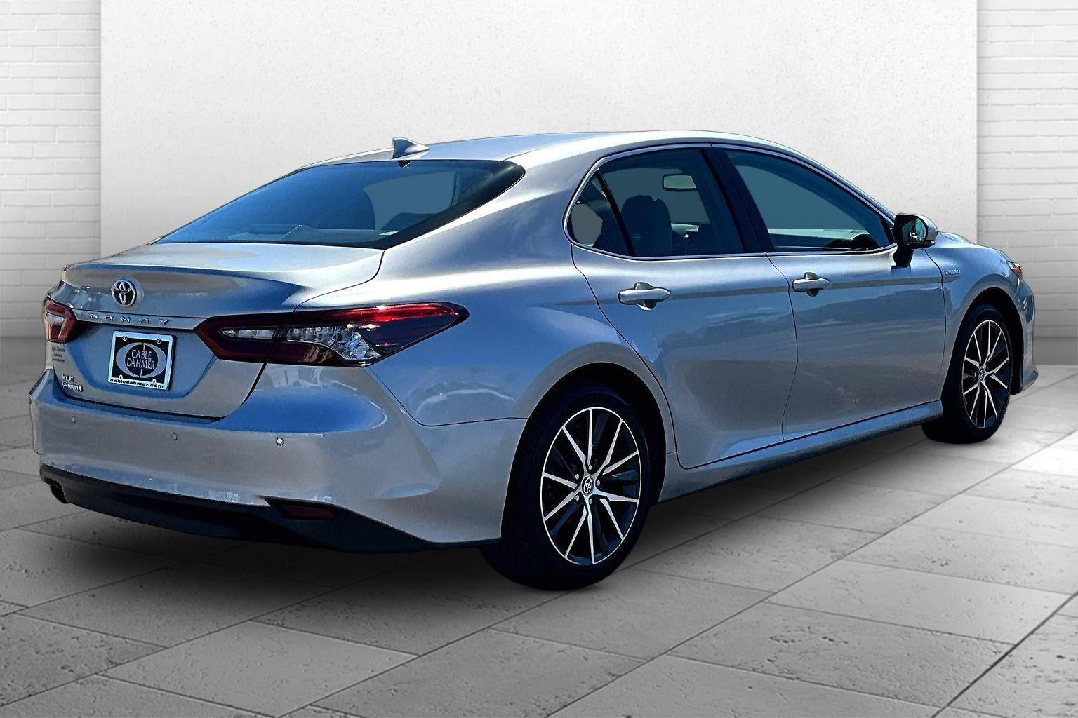 2021 Toyota Camry Hybrid XLE