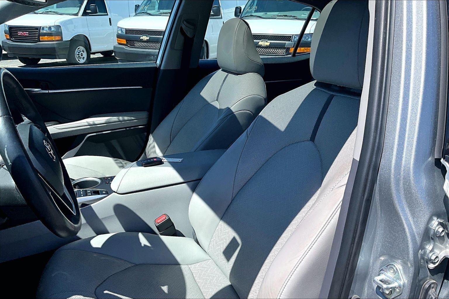 2021 Toyota Camry Hybrid XLE