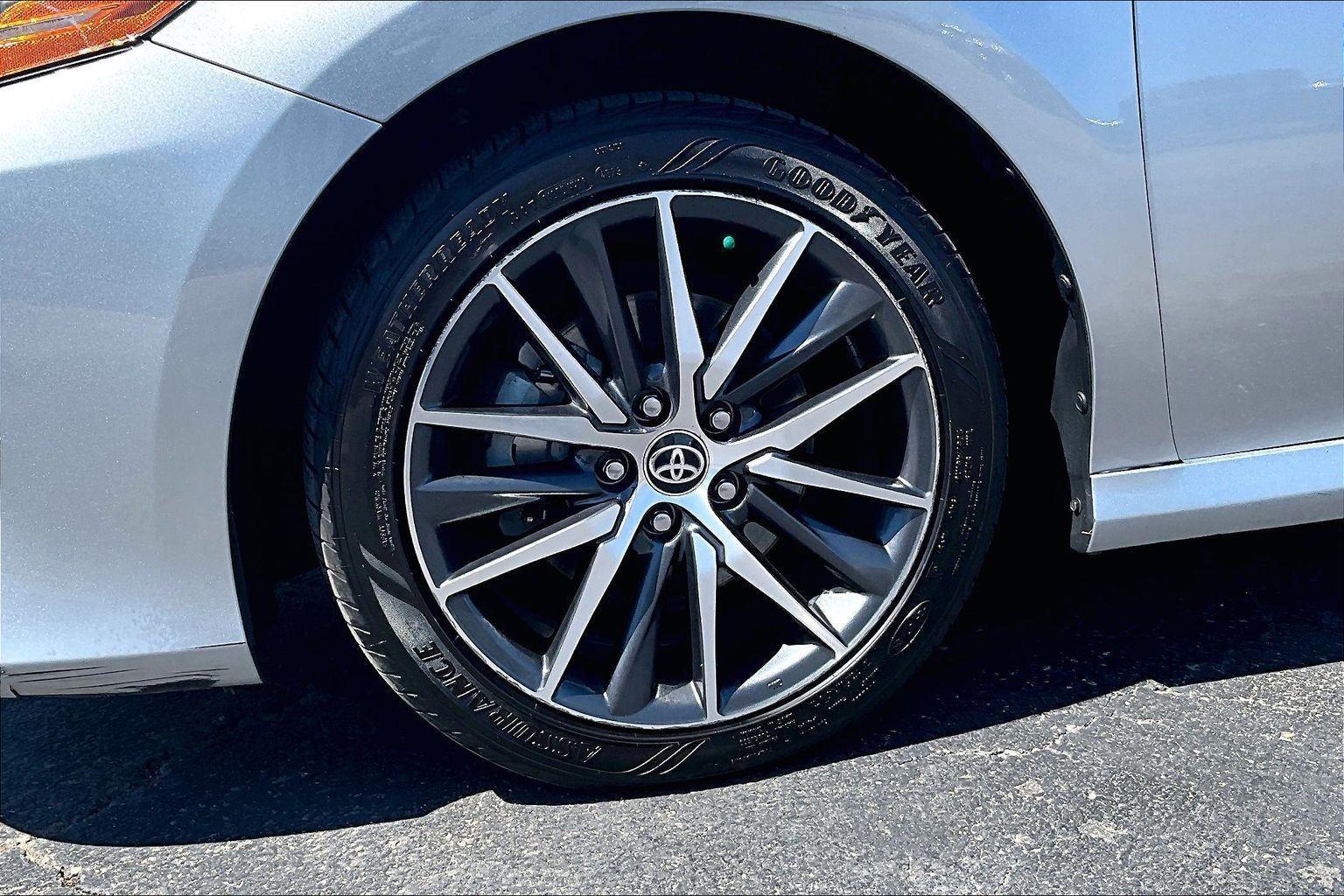 2021 Toyota Camry Hybrid XLE
