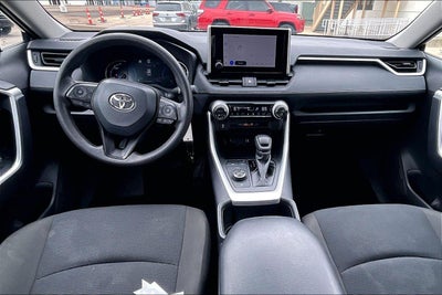 2025 Toyota RAV4 Hybrid LE