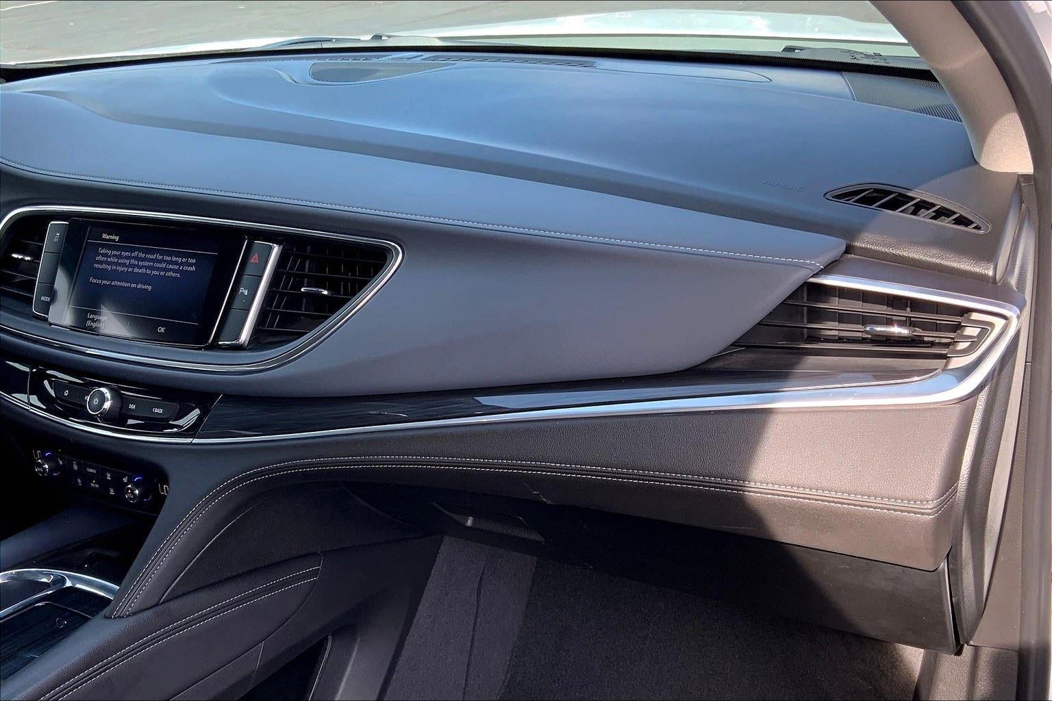 2020 Buick Enclave Essence