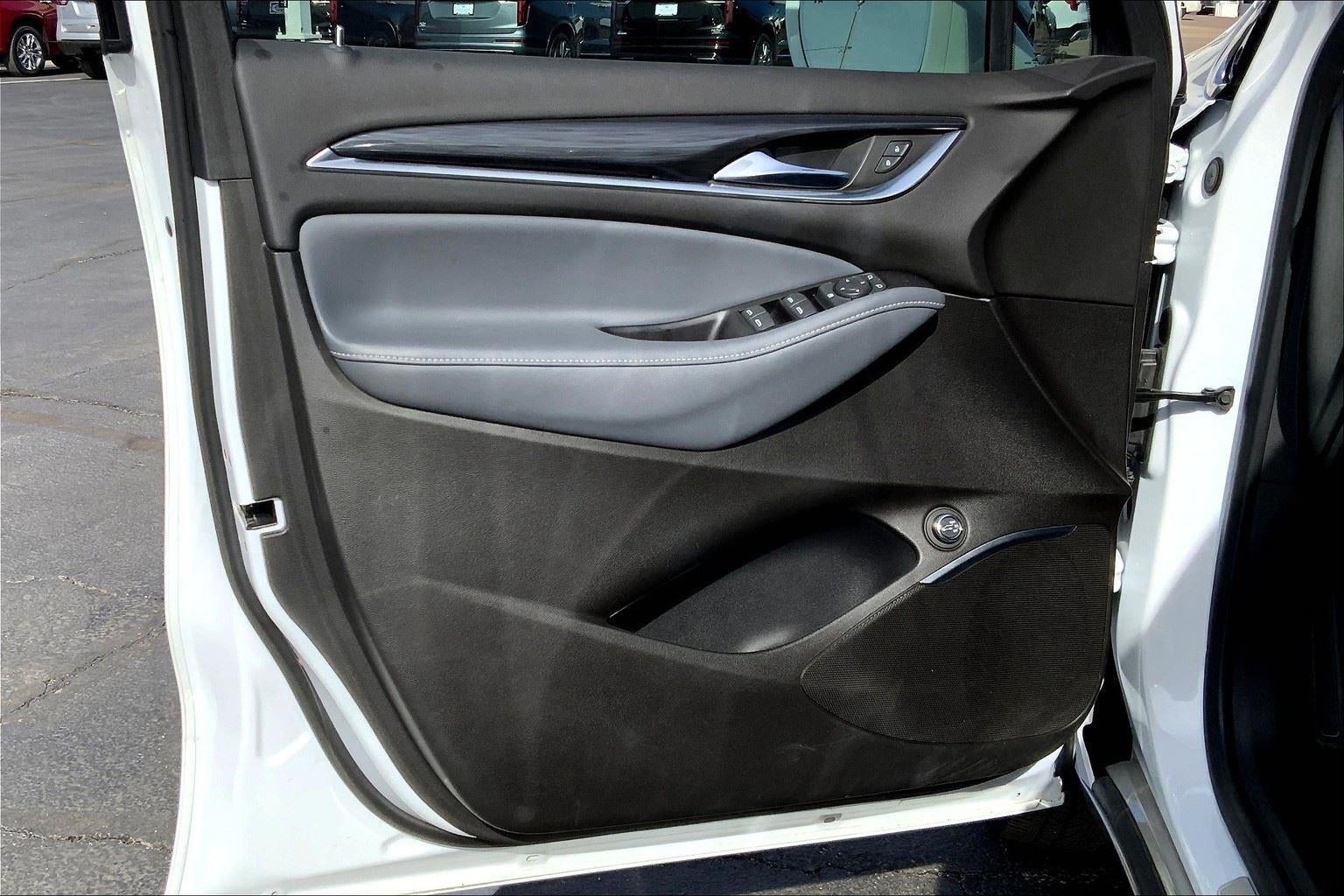 2020 Buick Enclave Essence