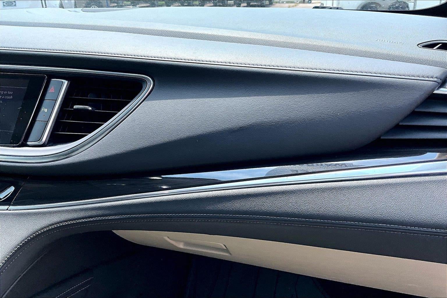 2021 Buick Enclave Essence