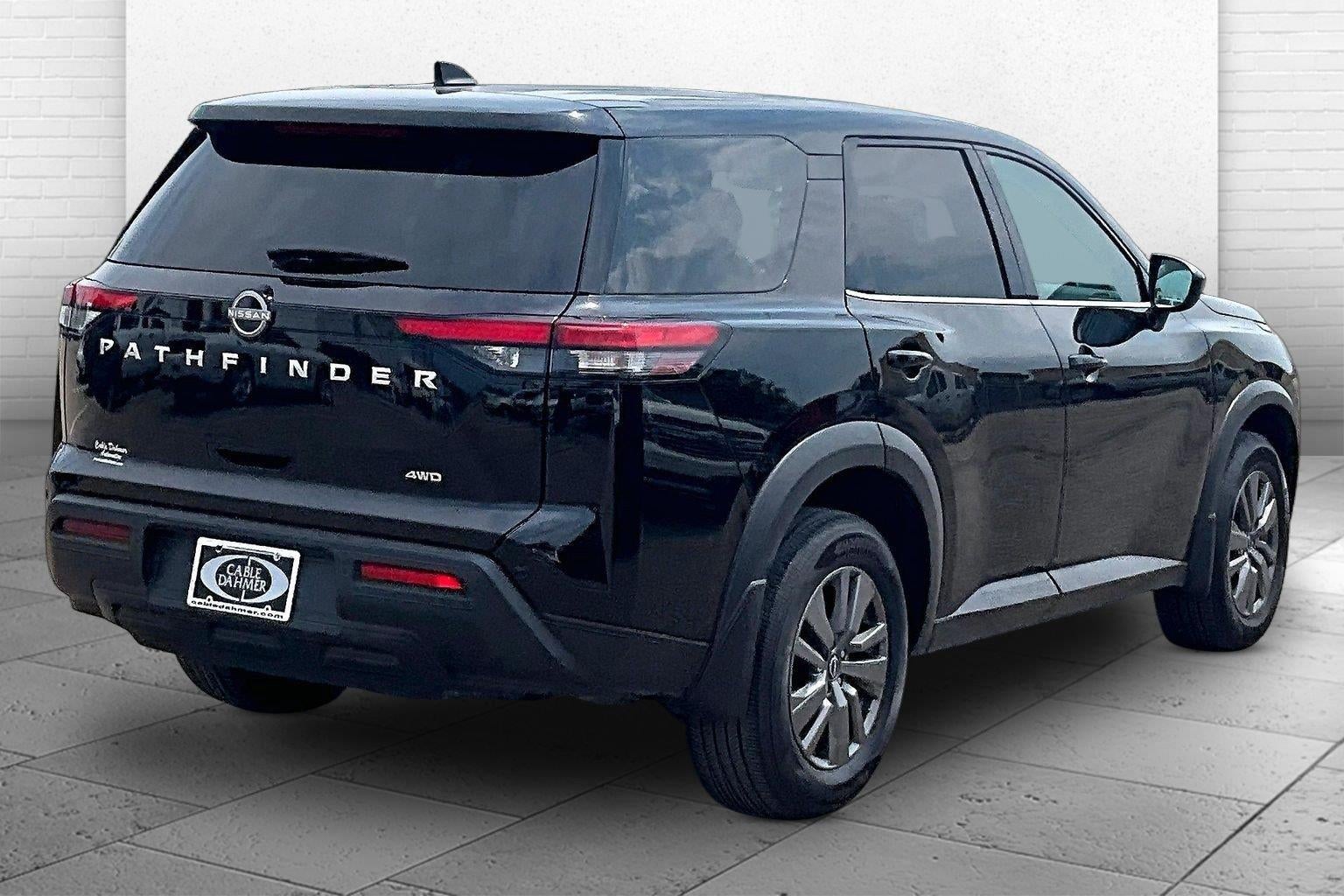 2025 Nissan Pathfinder S