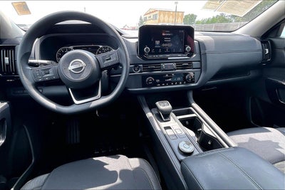2025 Nissan Pathfinder S