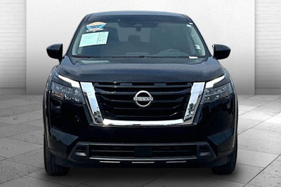 2025 Nissan Pathfinder S