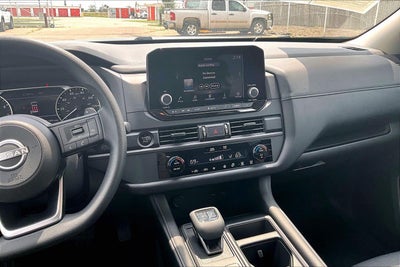 2025 Nissan Pathfinder S