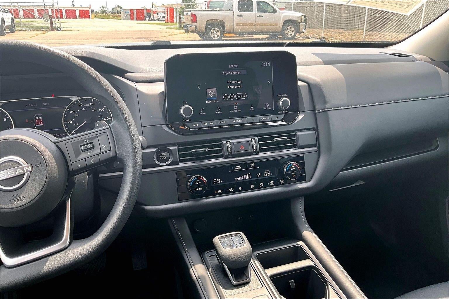2025 Nissan Pathfinder S