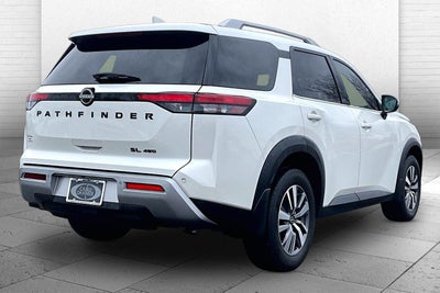 2022 Nissan Pathfinder SL