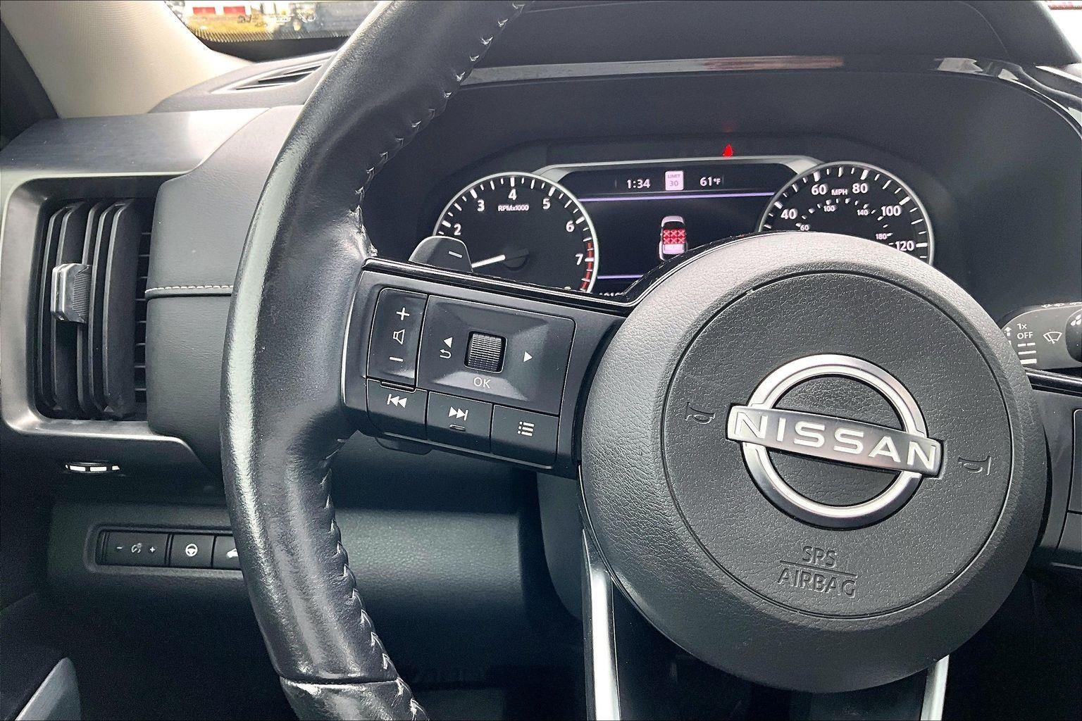 2022 Nissan Pathfinder SL