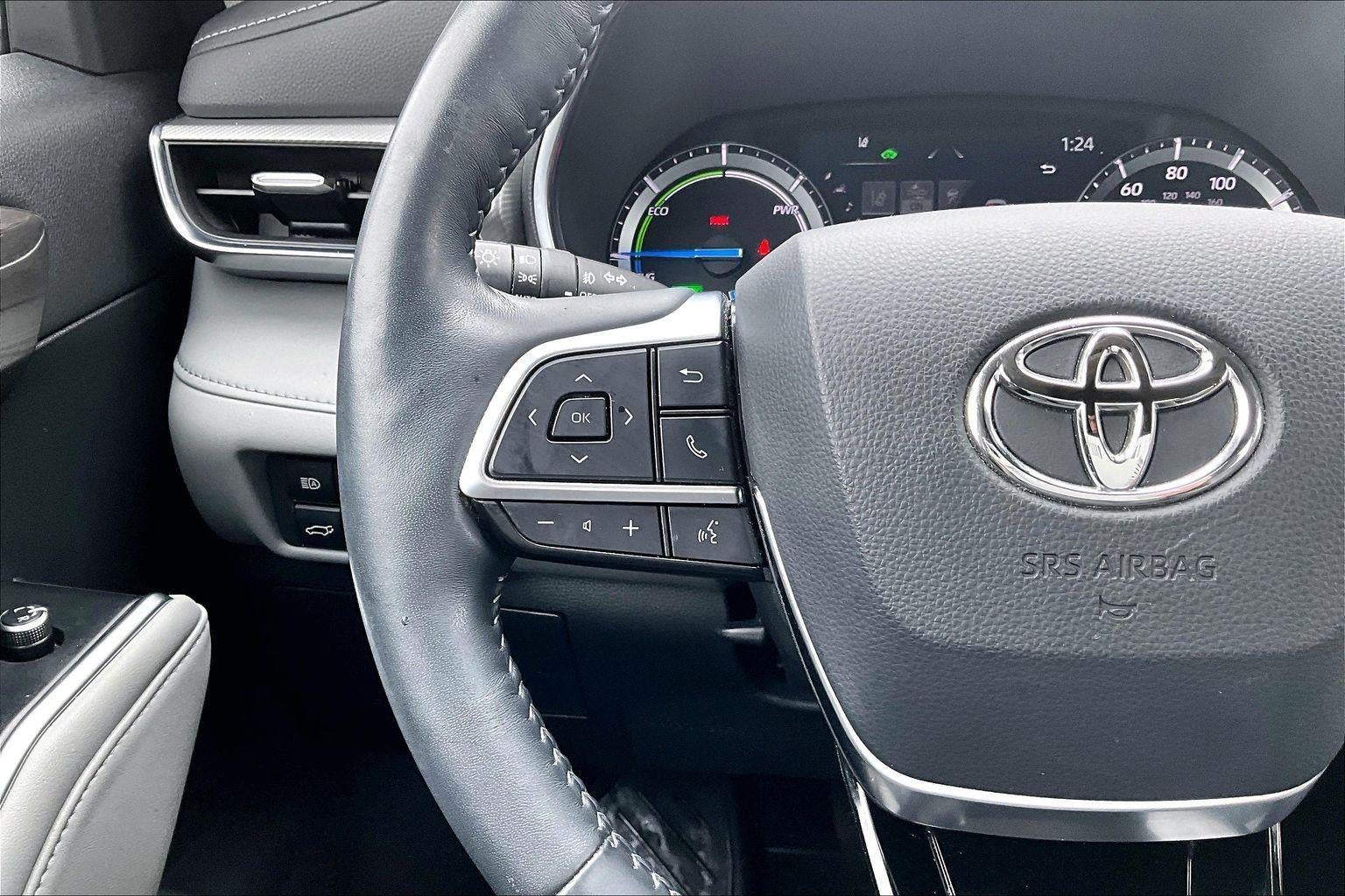 2021 Toyota Highlander Hybrid Platinum