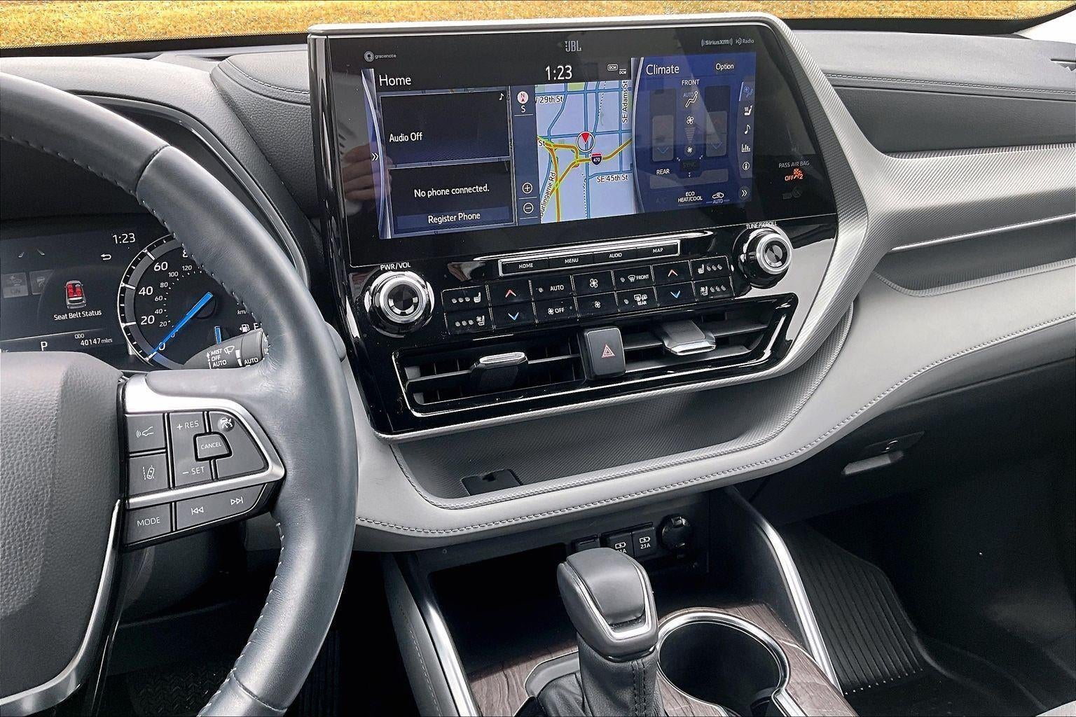 2021 Toyota Highlander Hybrid Platinum