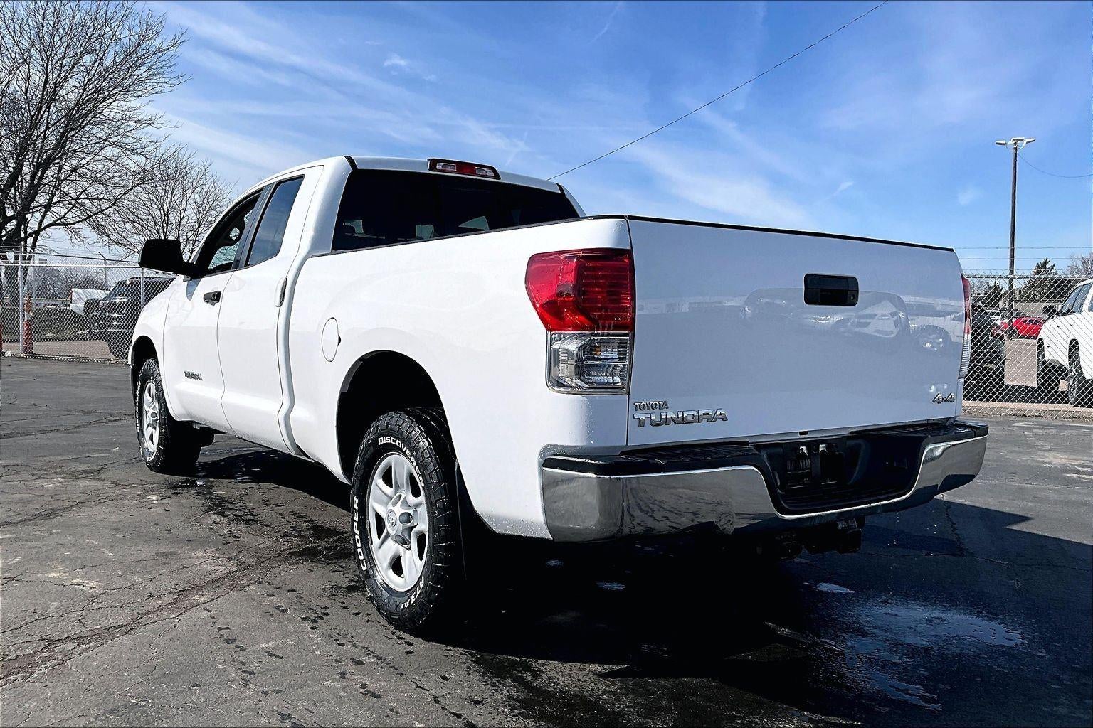 2013 Toyota Tundra 4WD Truck DBL 4WD V8 4.6 SR