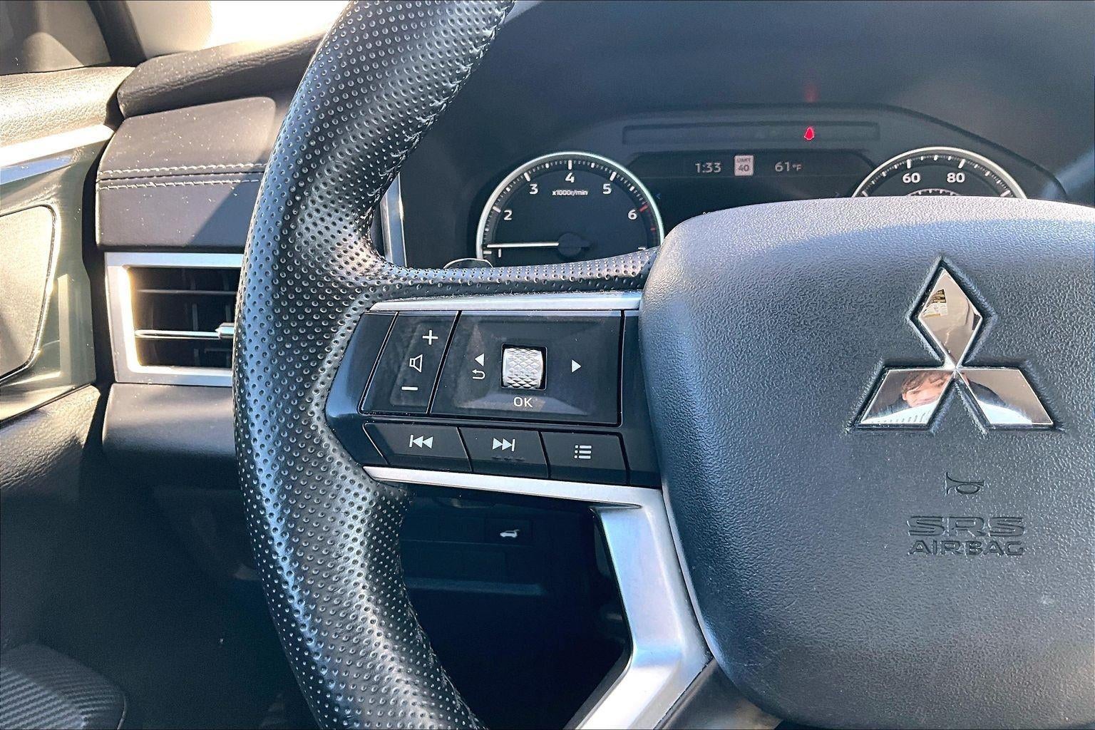 2024 Mitsubishi Outlander SE