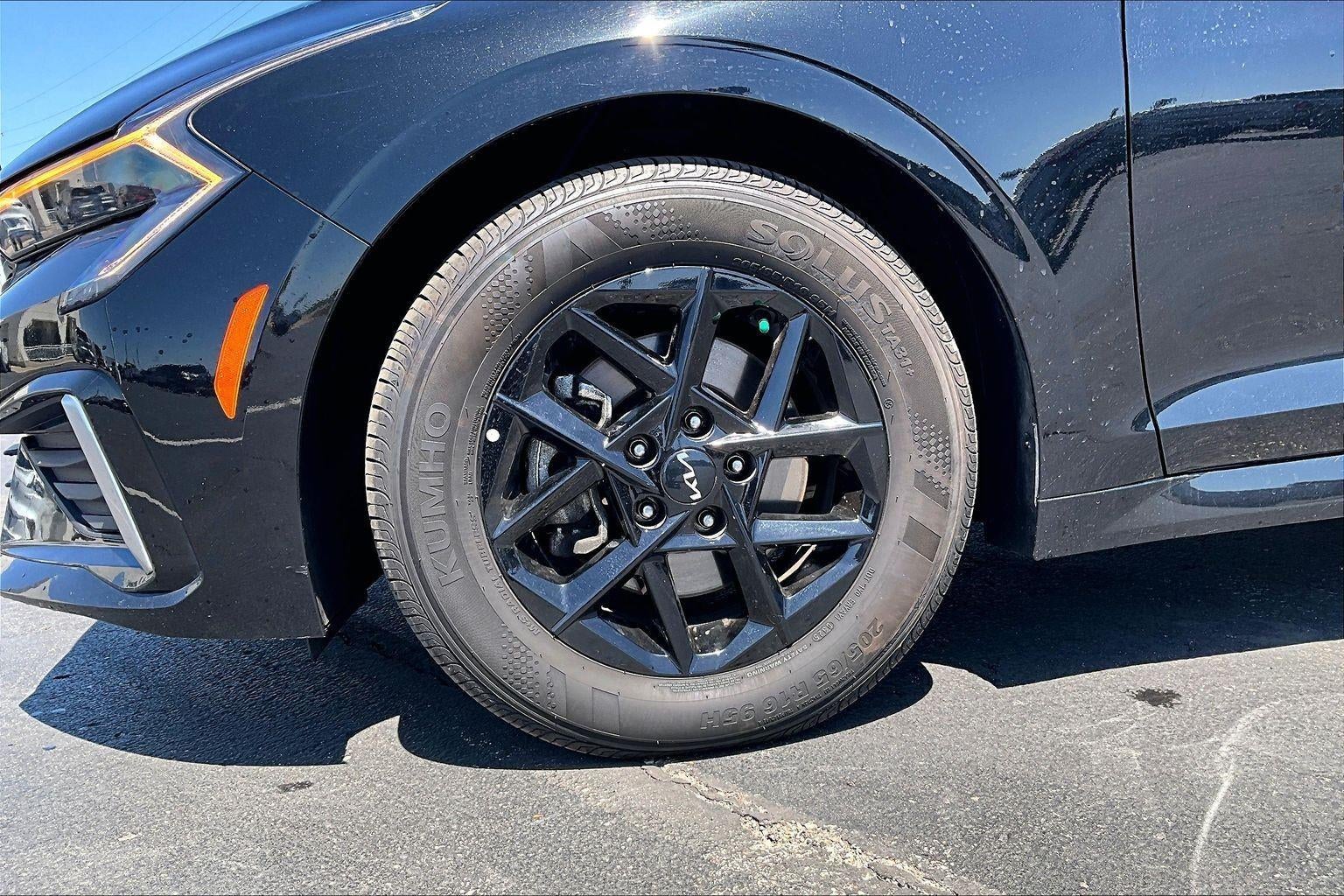 2025 Kia K5 LXS